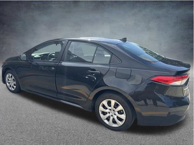 Used 2024 Toyota Corolla LE FWD image 3