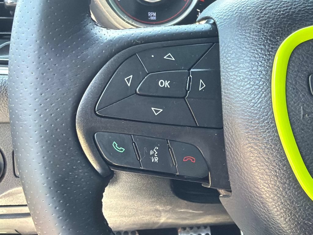 Used 2015 Dodge Challenger R/T RWD image 25