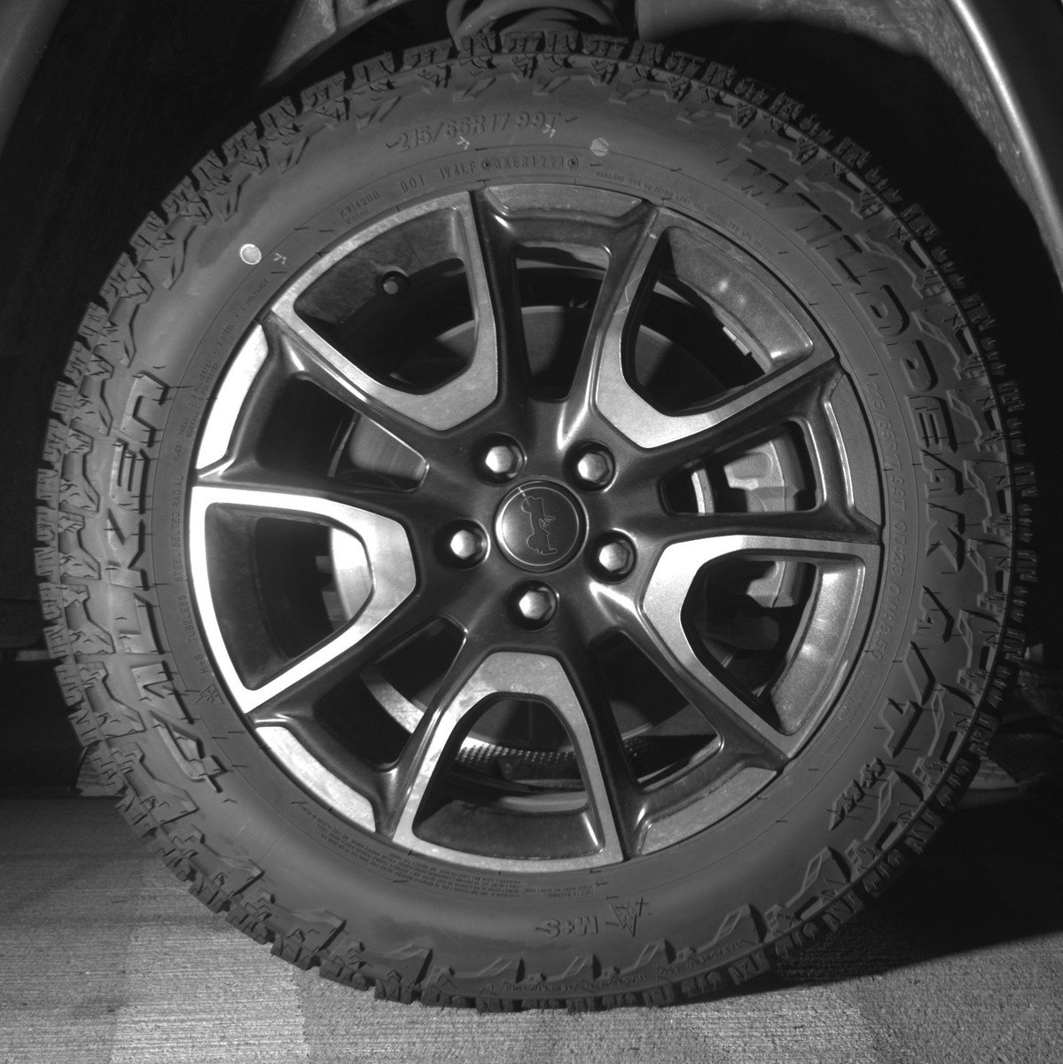 Used 2025 Jeep Compass Trailhawk image 13