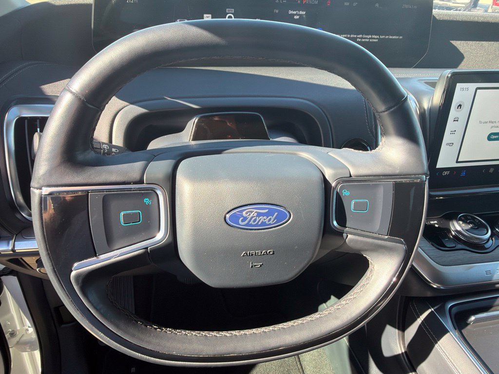 Used 2025 Ford Expedition Platinum AWD/4WD image 16