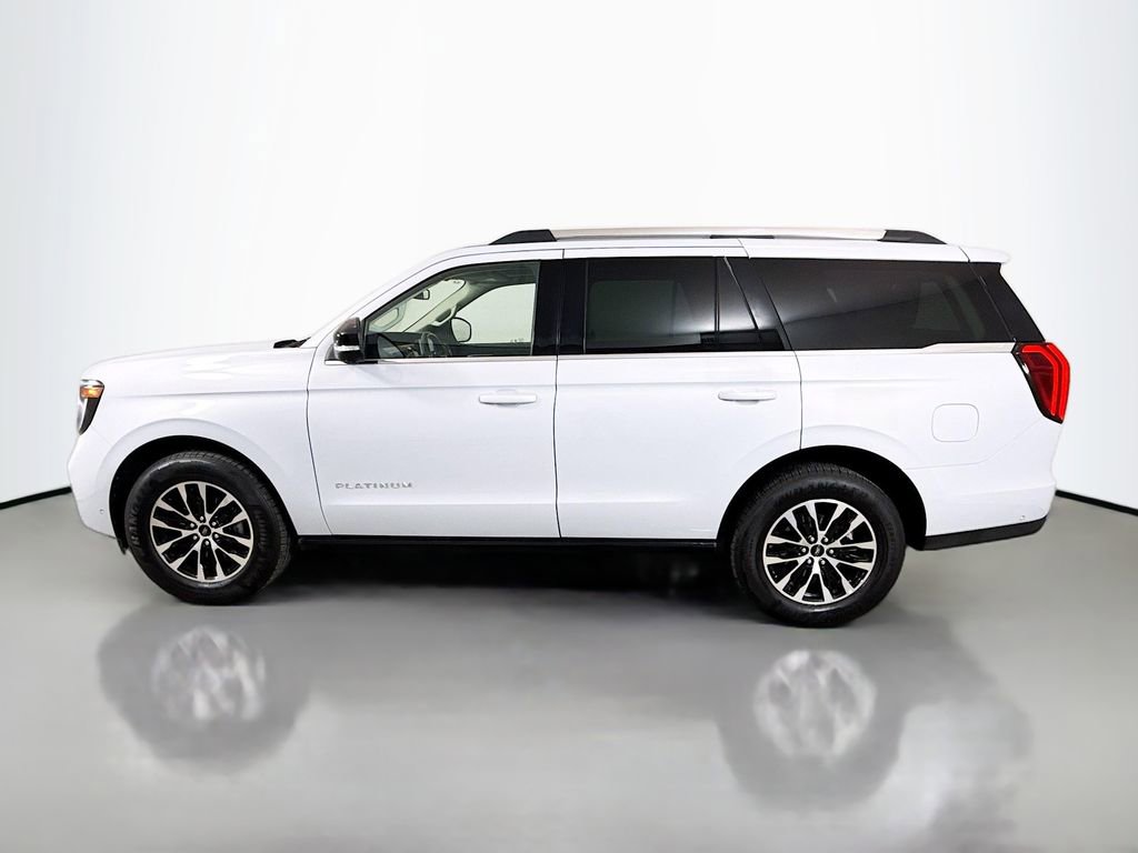 Used 2025 Ford Expedition Platinum image 4
