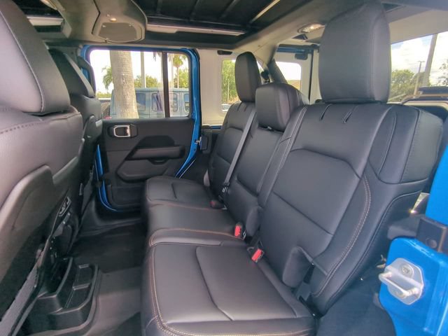 New 2026 Jeep Wrangler Unlimited Sahara AWD/4WD image 15