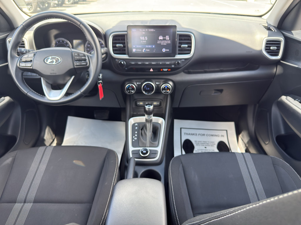Used 2022 Hyundai Venue SEL FWD image 16