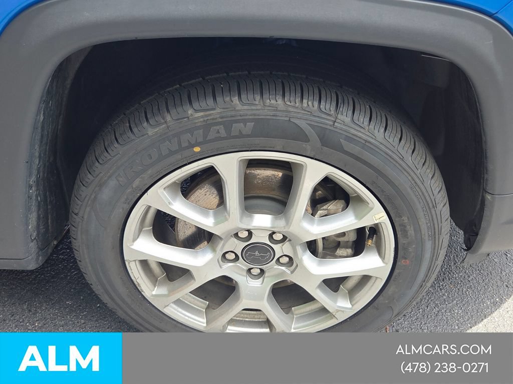 Used 2025 Jeep Compass Limited AWD/4WD image 20