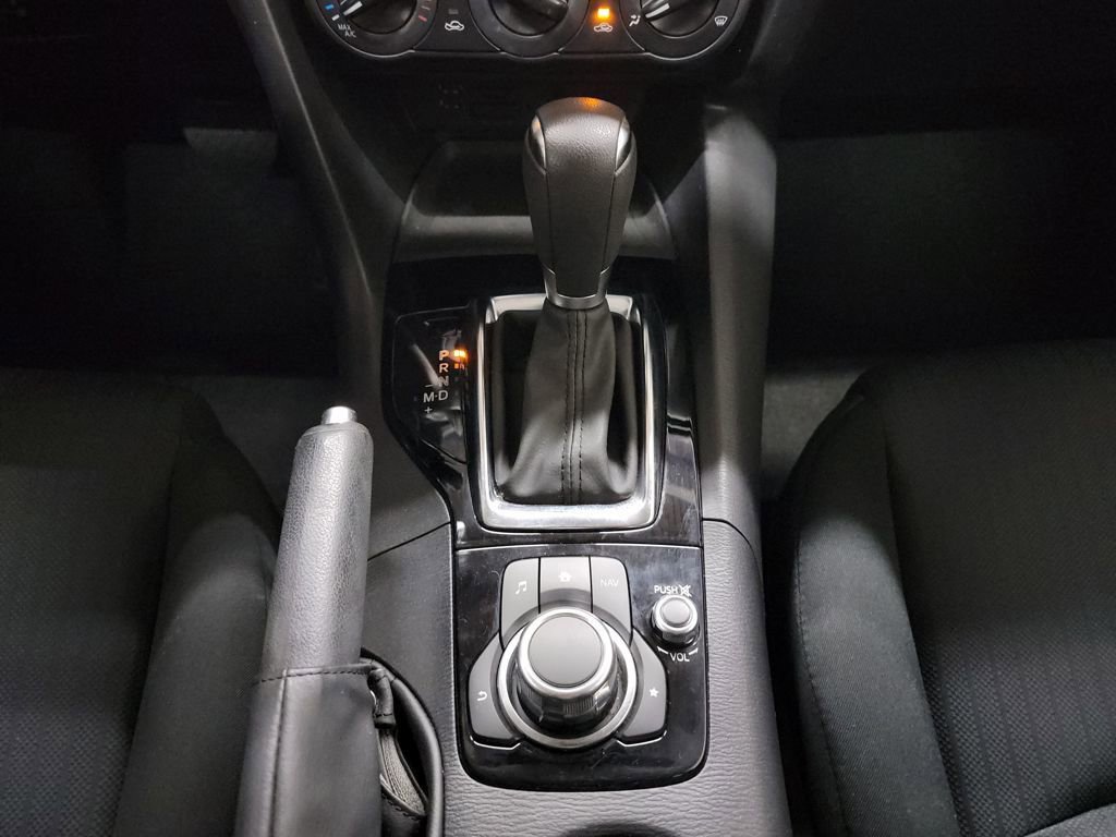 Used 2016 MAZDA MAZDA3 i Sport image 18