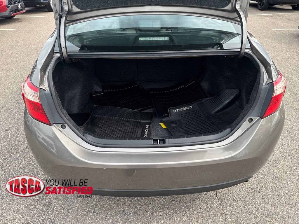 Used 2018 Toyota Corolla LE FWD image 36