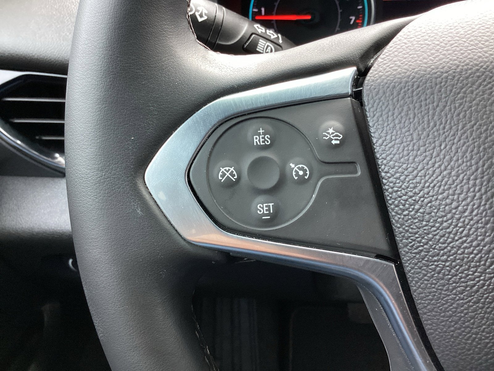 Certified 2023 Chevrolet Traverse LT image 19