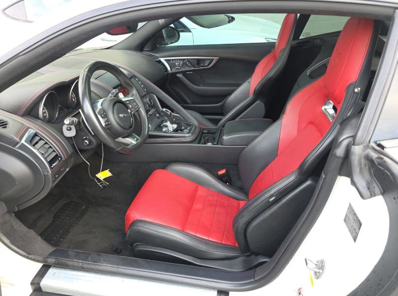 Used 2018 Jaguar F-TYPE R image 4