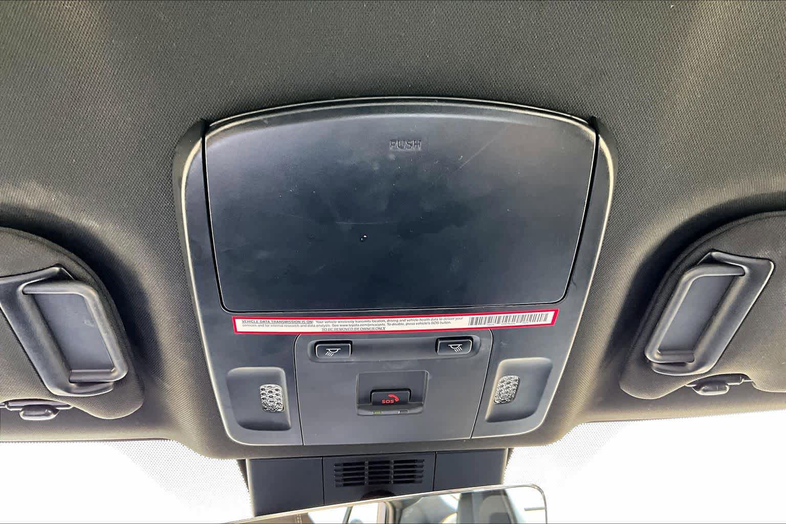 Used 2025 Toyota Camry SE FWD image 31