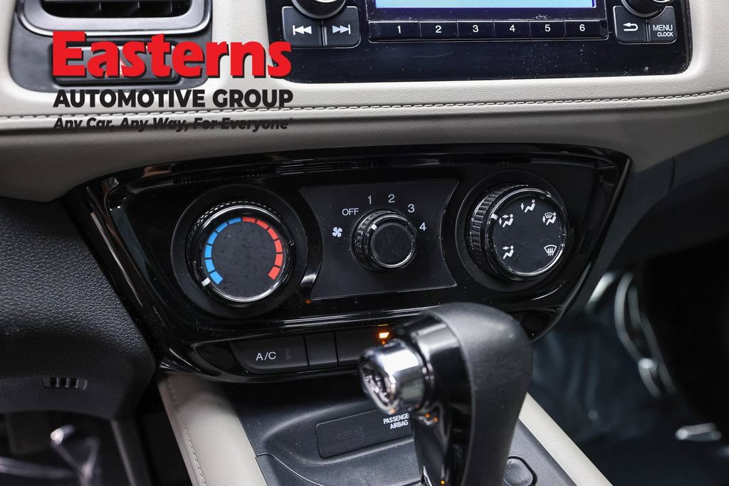 Used 2022 Honda HR-V LX image 17