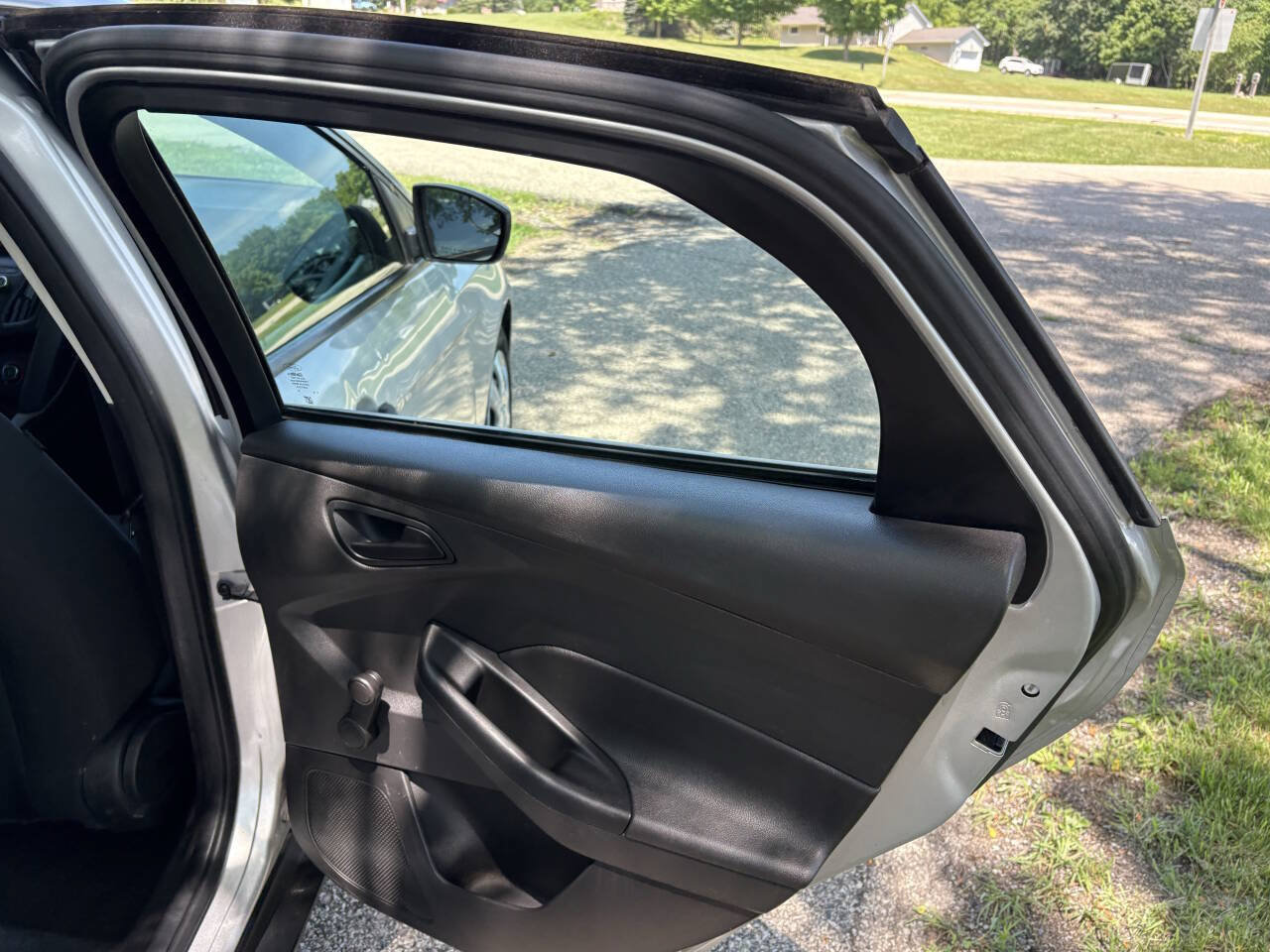 Used 2018 Ford Focus S FWD image 27