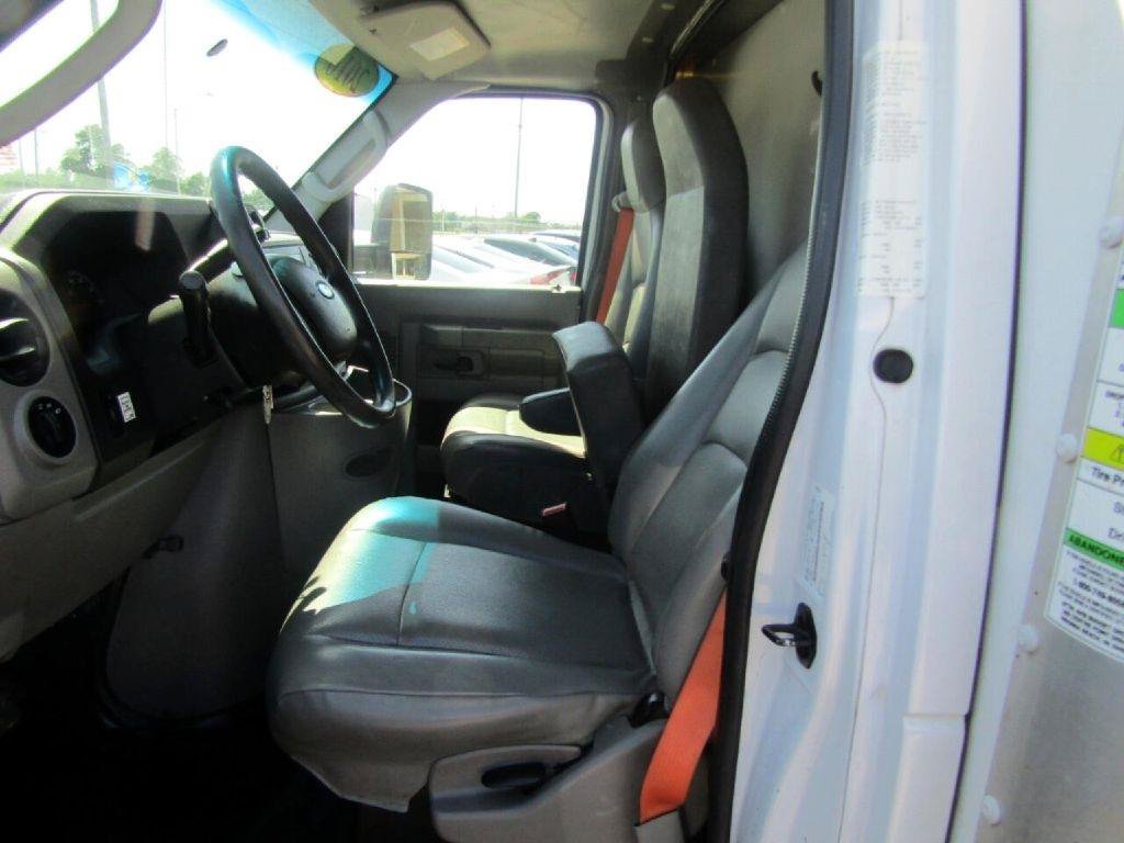 Used 2016 Ford E-350 and Econoline 350 Super Duty RWD image 14