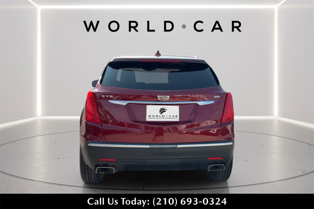 Used 2018 Cadillac XT5 FWD image 6