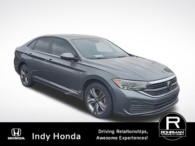 Used 2024 Volkswagen Jetta SE w/ Panoramic Sunroof Package FWD image 2