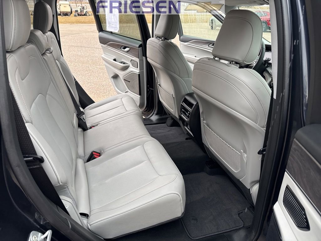 Used 2022 Jeep Grand Cherokee Overland image 28