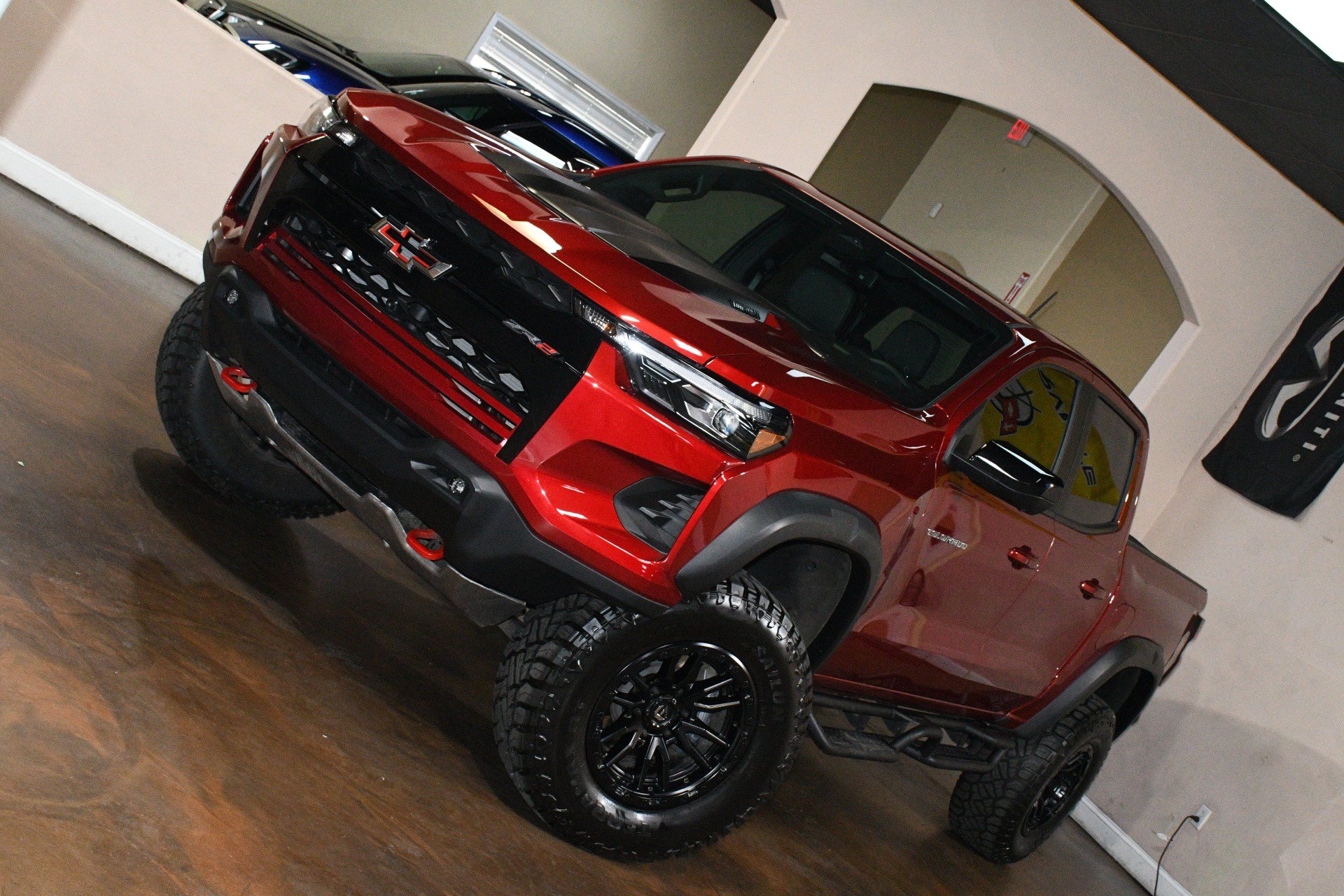 Used 2025 Chevrolet Colorado ZR2 w/ Technology Package AWD/4WD image 78
