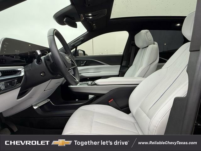Used 2024 Cadillac Lyriq Luxury w/ LPO, Floor Liner Package RWD image 30