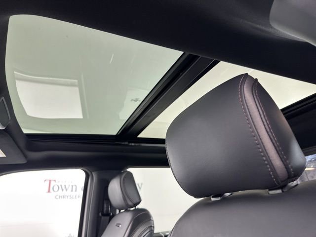 Used 2022 Ford F450 Platinum w/ FX4 Off-Road Package image 21