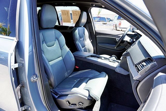 Used 2023 Volvo XC90 T8 Ultimate w/ Protection Package Premier AWD/4WD image 18