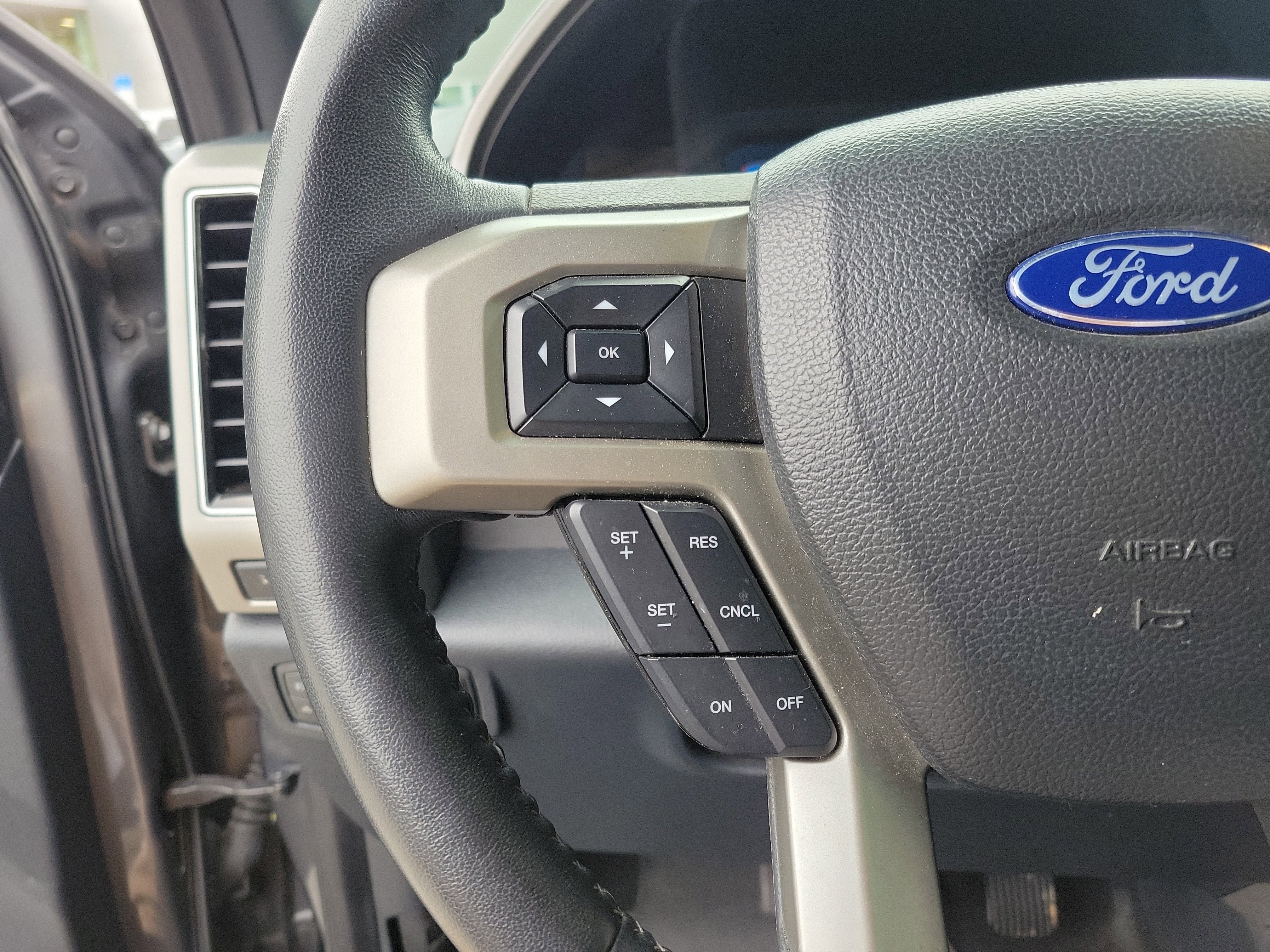 Certified 2022 Ford F250 Lariat w/ Tremor Off-Road Package image 12