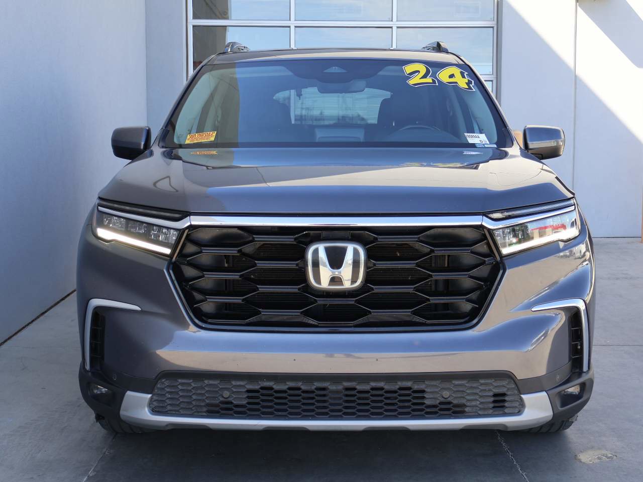 Used 2024 Honda Pilot Touring image 5