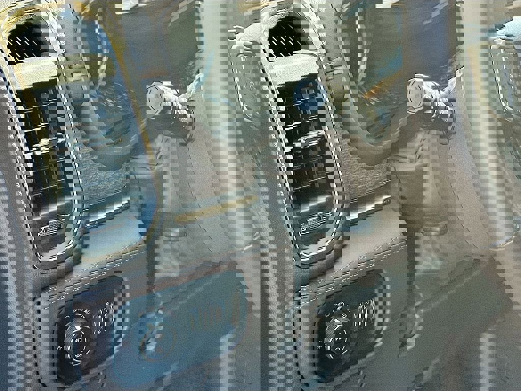 New 2025 RAM 1500 Limited image 14