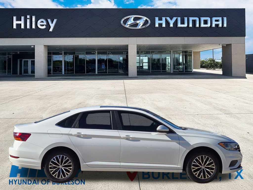 Used 2019 Volkswagen Jetta SE image 3
