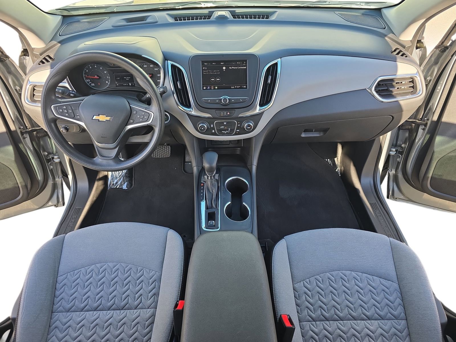 Used 2023 Chevrolet Equinox LS image 15