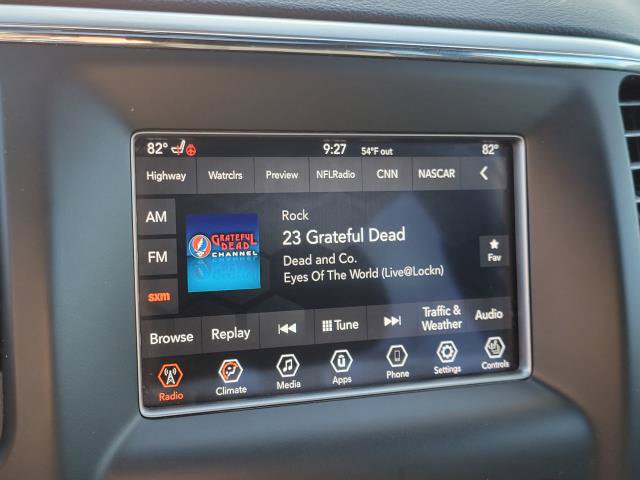 Used 2018 Jeep Grand Cherokee Laredo w/ Security & Convenience Group AWD/4WD image 27