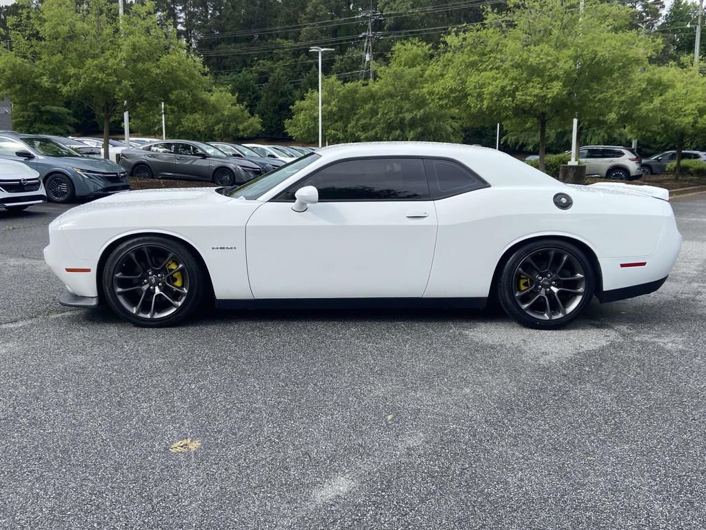 Used 2022 Dodge Challenger R/T RWD image 2