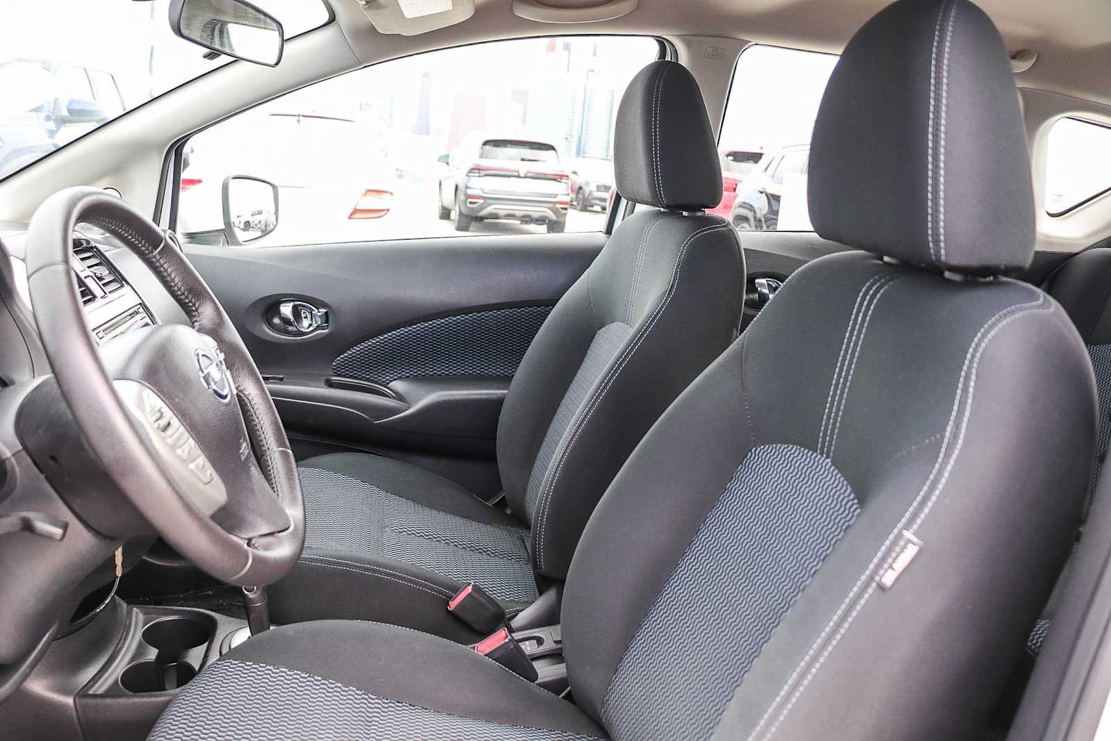 Used 2015 Nissan Versa Note SV FWD image 17
