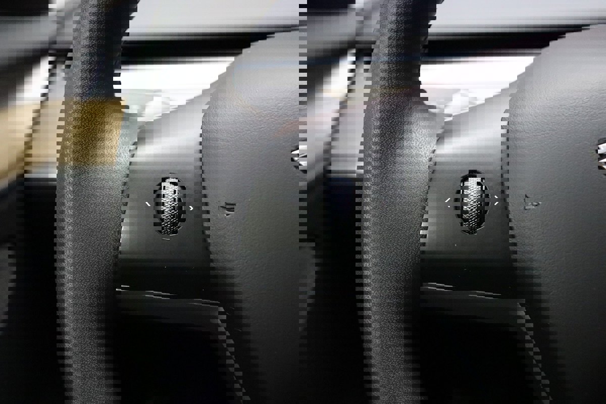 Used 2023 Tesla Model 3 Standard Range RWD image 48