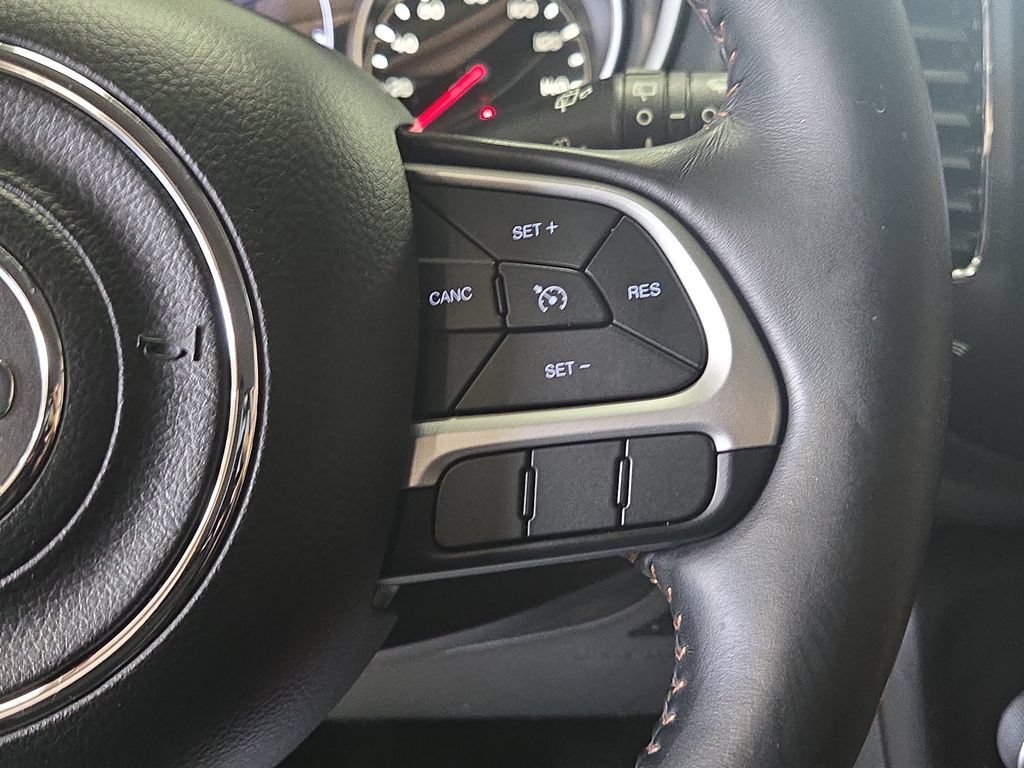 Used 2018 Jeep Compass Latitude w/ Cold Weather Group AWD/4WD image 20