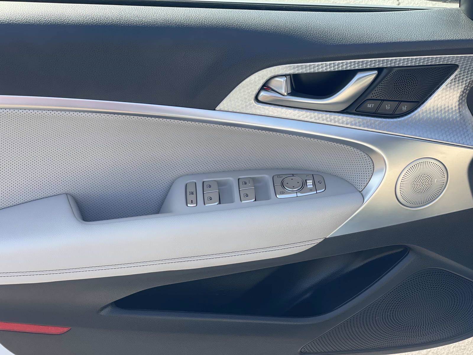 Used 2023 Genesis G70 3.3T w/ Sport Advanced Package image 18