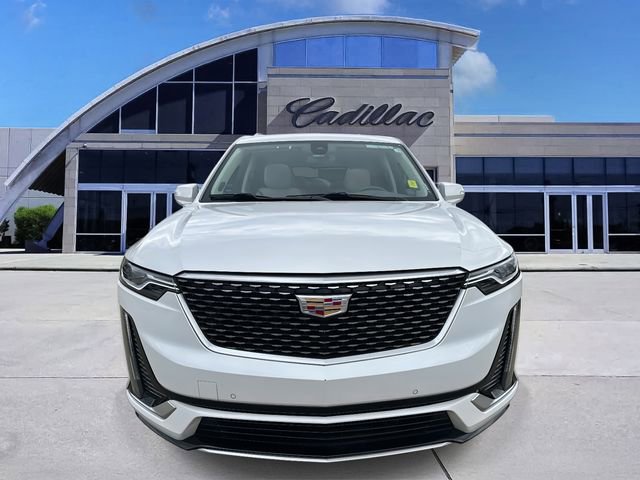 Used 2025 Cadillac XT6 Premium Luxury image 2