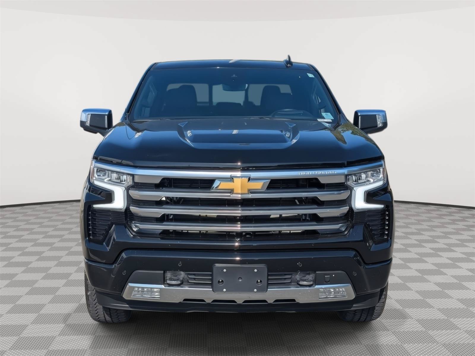 Used 2024 Chevrolet Silverado 1500 High Country w/ Technology Package AWD/4WD image 8