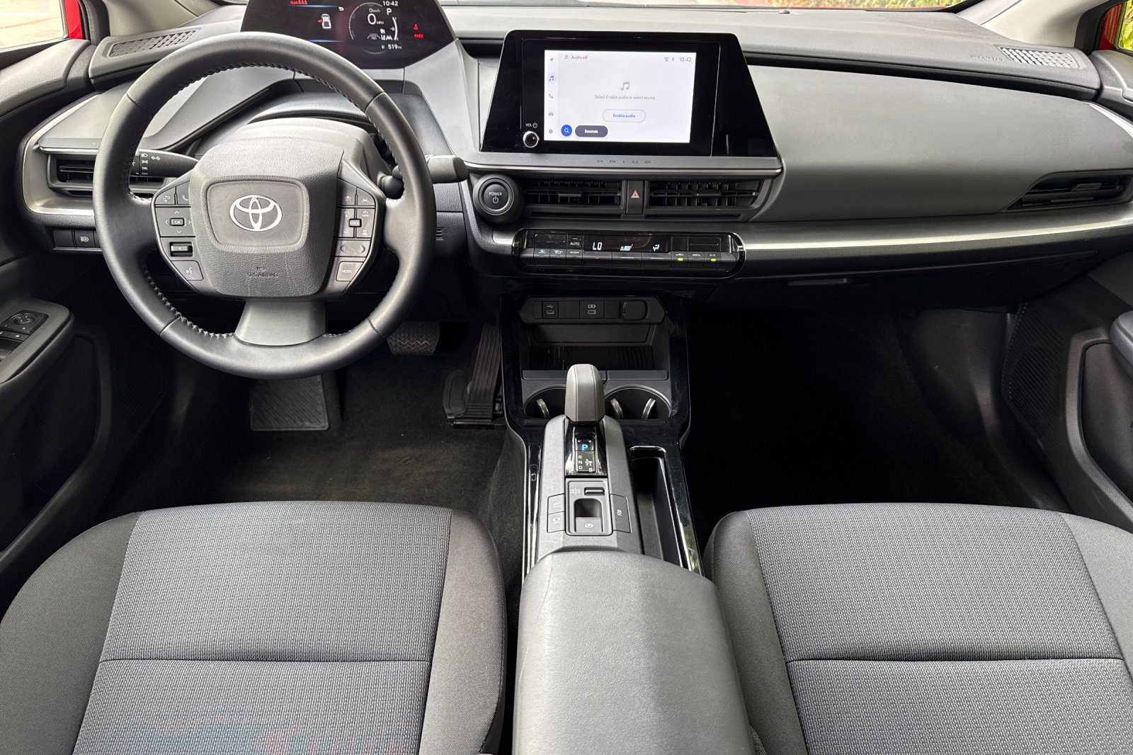 Used 2025 Toyota Prius LE FWD image 16