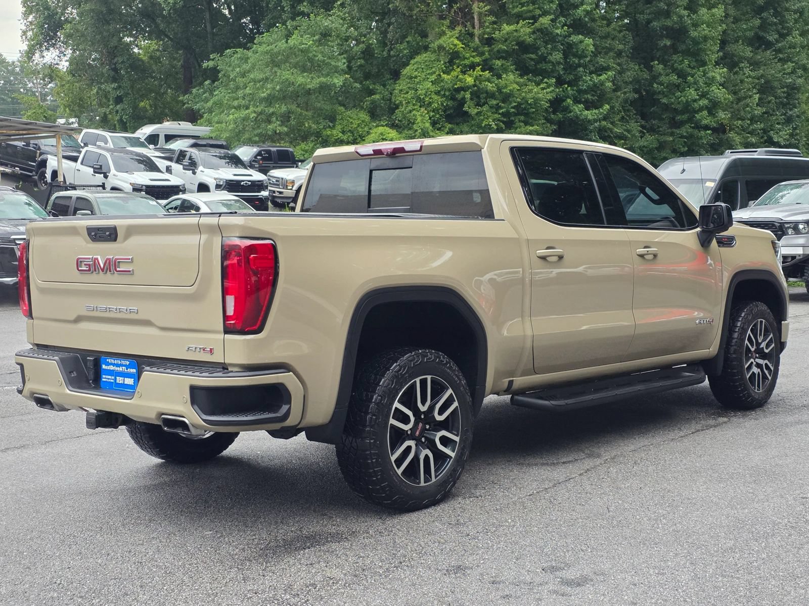 Used 2022 GMC Sierra 1500 AT4 w/ AT4 Premium Package AWD/4WD image 7