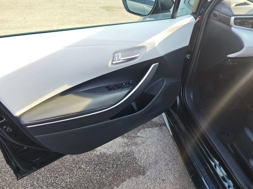 Used 2024 Toyota Corolla SE FWD image 5