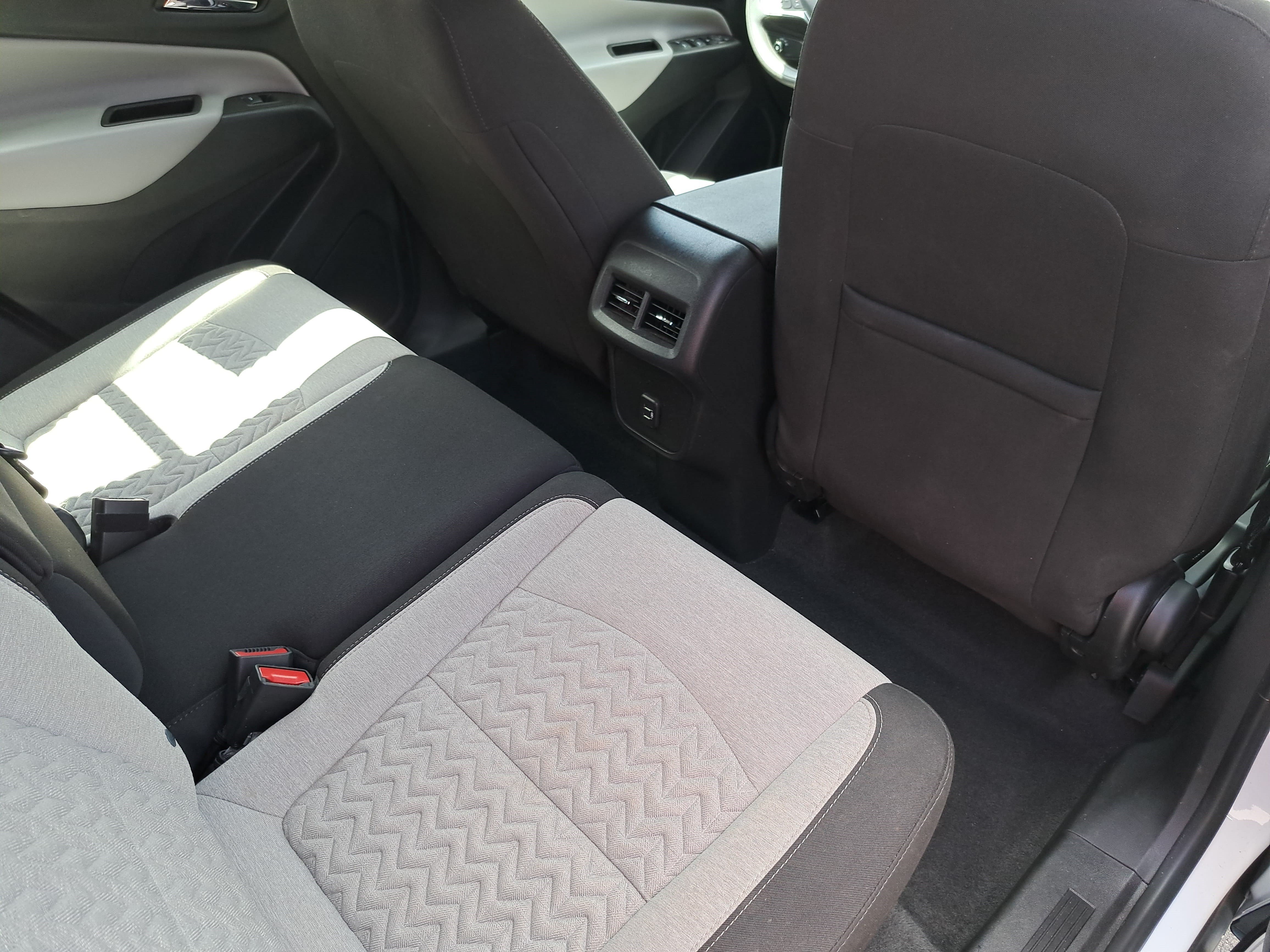 Used 2023 Chevrolet Equinox LS FWD image 11