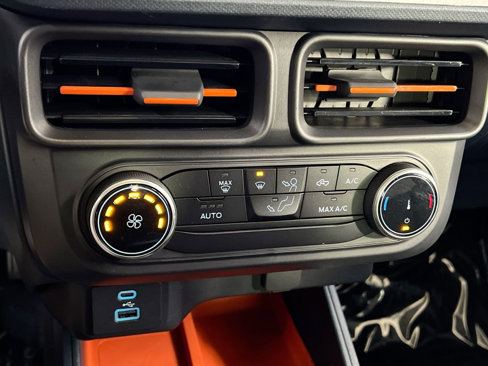 Used 2022 Ford Maverick XLT w/ Equipment Group 300A Standard image 25