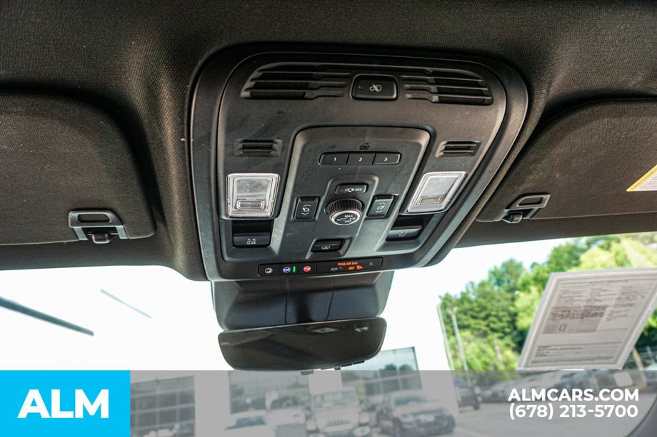 Used 2023 Cadillac Escalade Premium Luxury w/ Performance Package AWD/4WD image 36