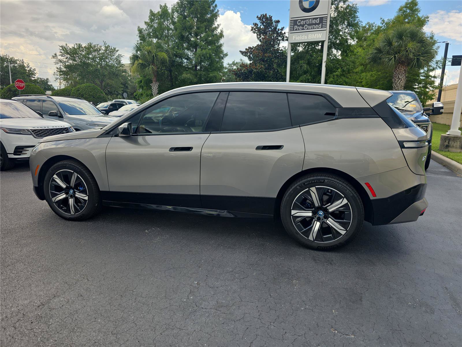 Certified 2024 BMW iX xDrive50 w/ Premium Package AWD/4WD image 5