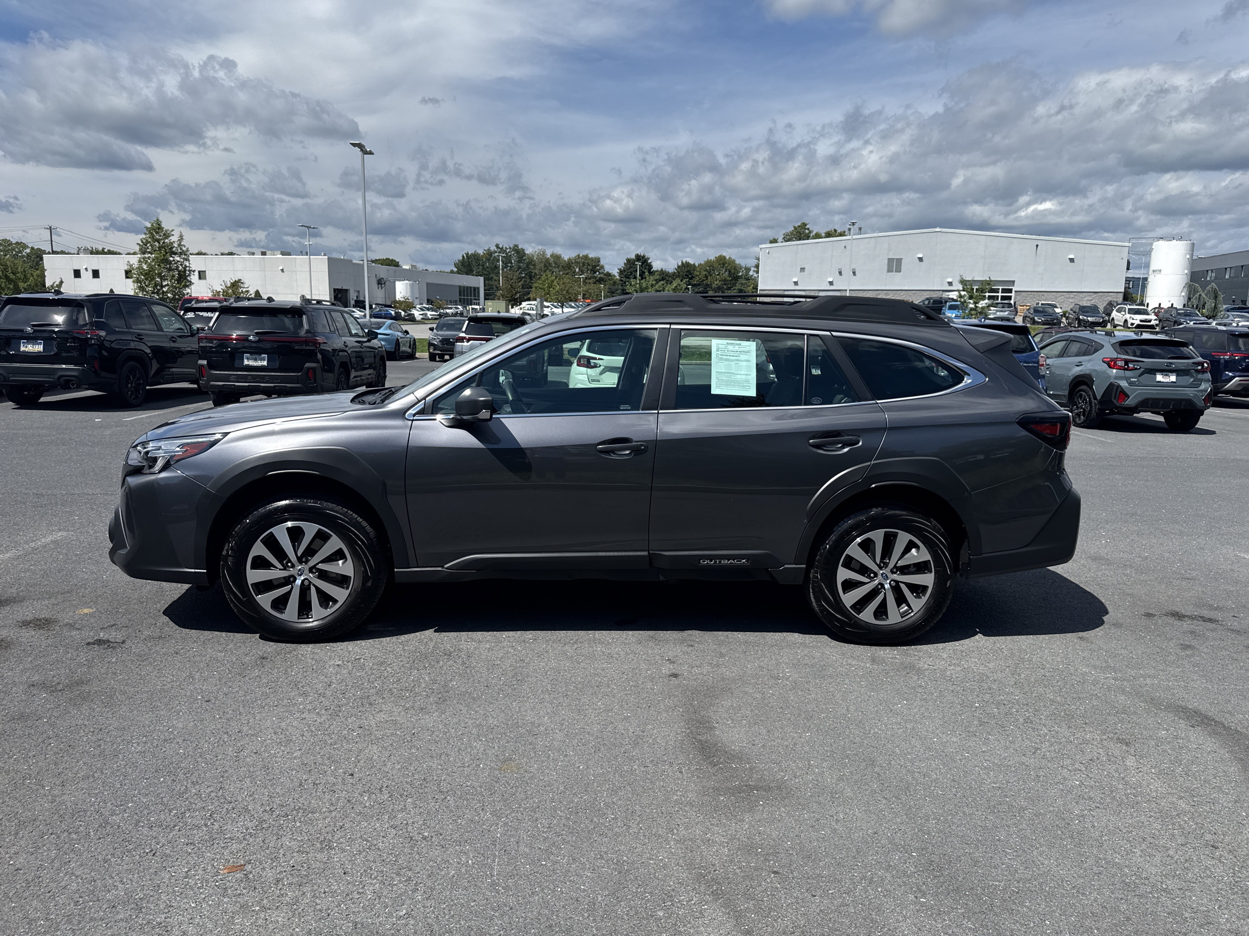 Used 2025 Subaru Outback AWD/4WD image 21