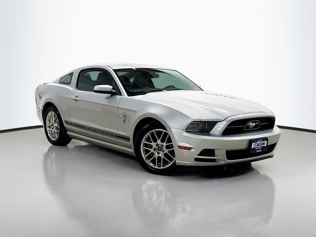 Used 2013 Ford Mustang Premium image 38