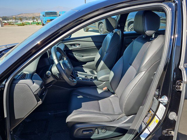 Used 2025 Honda Accord Sport image 19