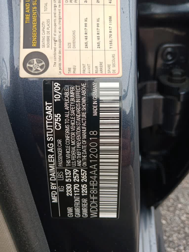 Used 2010 Mercedes-Benz E 350 4MATIC Sedan image 31