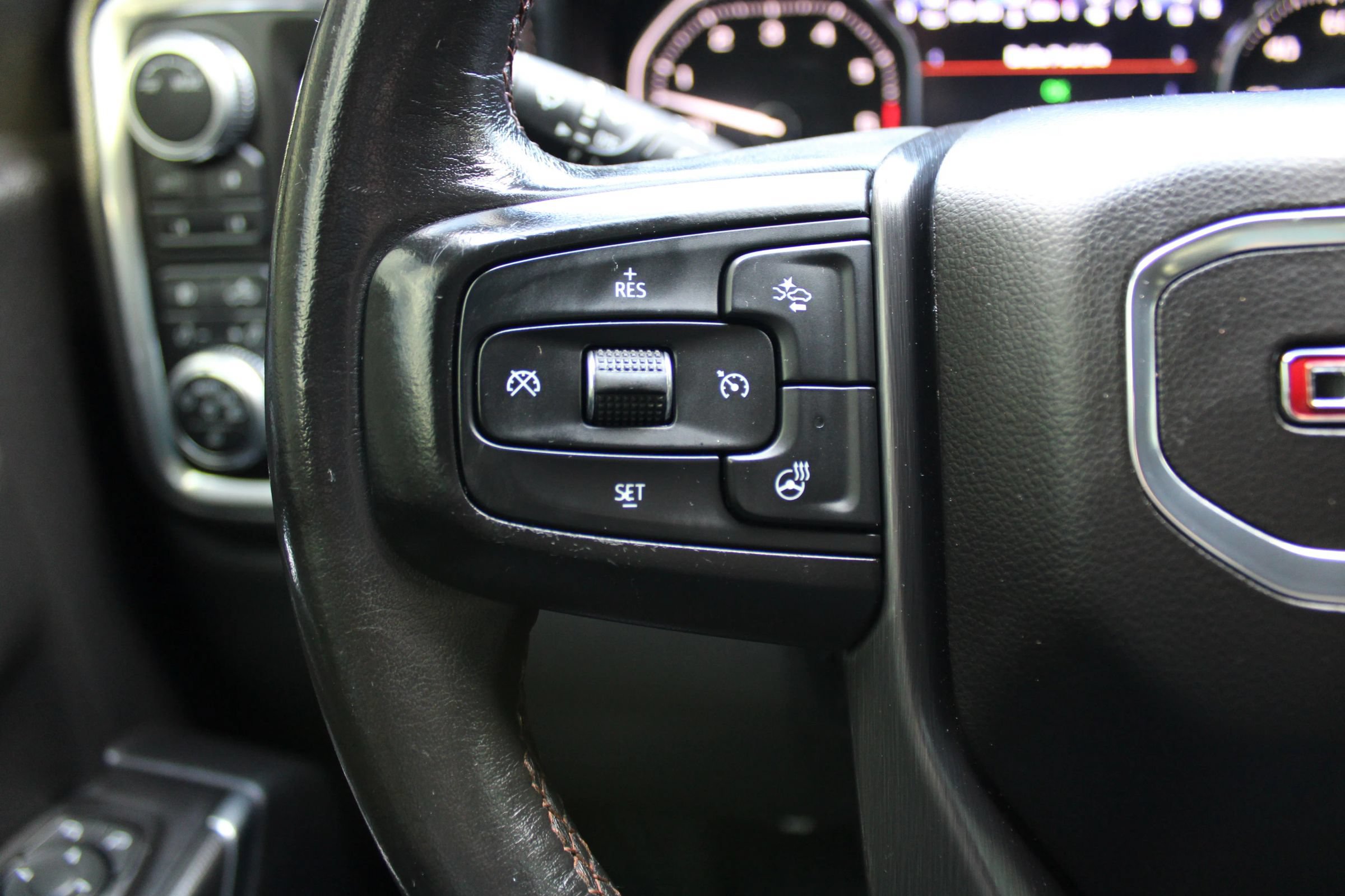 Used 2020 GMC Sierra 1500 AT4 w/ AT4 Premium Package AWD/4WD image 9