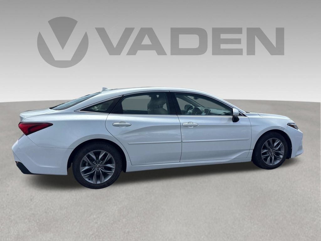 Used 2020 Toyota Avalon XLE w/ Moonroof Package FWD image 25