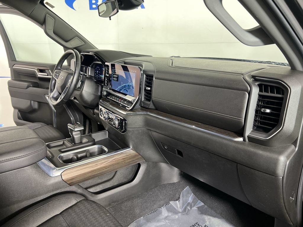 Used 2023 Chevrolet Silverado 1500 RST w/ Protection Package AWD/4WD image 28